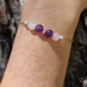 bracelet-reconfort-pierres-naturelles-amethyste-quartz-rose-howlite-cristal-de-roche