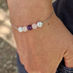 bracelet-reconfort-pierres-naturelles-amethyste-quartz-rose-howlite-cristal-de-roche-v2